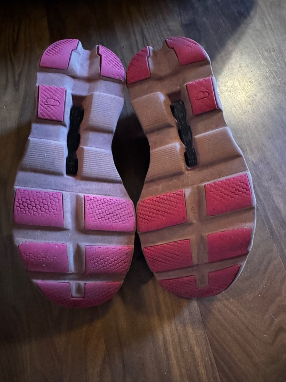 On Cloudmonster Women's Peach & Hot Pink Running Shoes - Picture 4 of 6